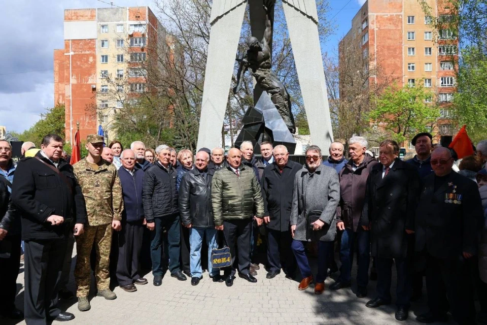 На фото: вшанування пам'яті жертв Чорнобильської катастрофи у Львові в 40-ві роковини трагедії, 26 квітня 2026 року