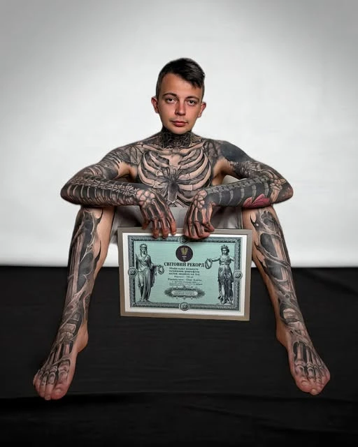 Танатопрактик з Дрогобича побив рекорд Zombie Boy
