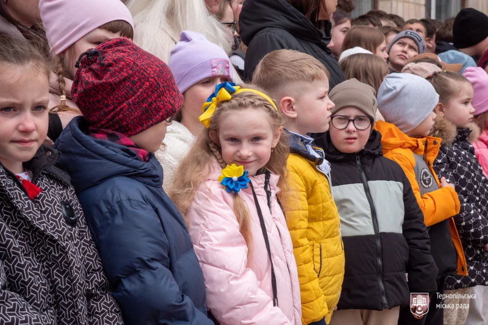 Тернопільській школі №11 присвоїли ім’я Героїв 44-ї артилерійської бригади