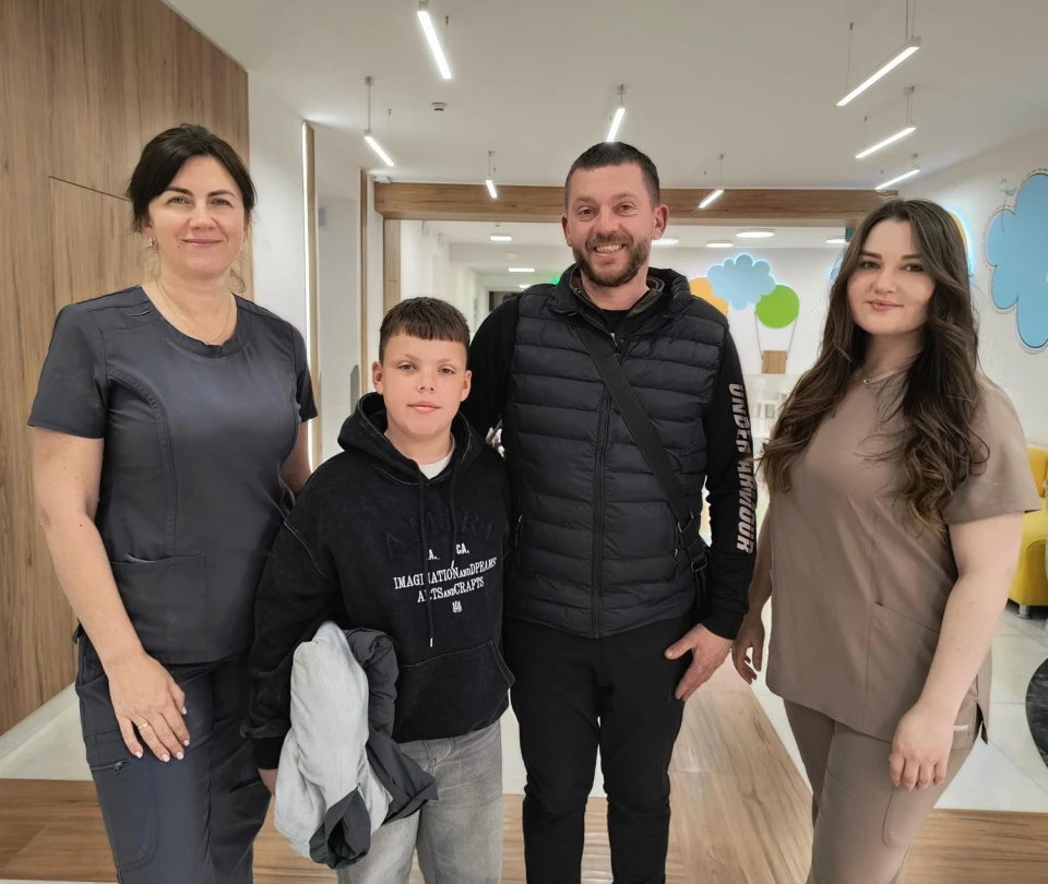 Львівські медики врятували зір 12-річному пацієнту, який загнав собі рибальський гачок в око