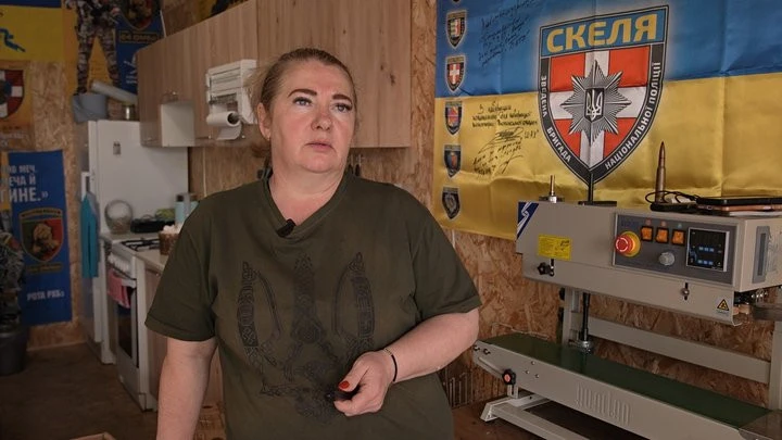 Мама 11-річної волонтерки Олена Мерзлякова