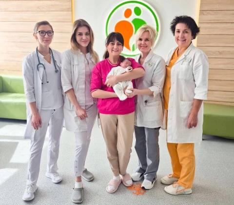 лікарі з недоношеною дититною