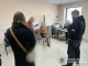На фото: співробітники поліції та СБУ проводять обшук в офісному приміщенні депо Укрзалізниці на Прикарпатті
