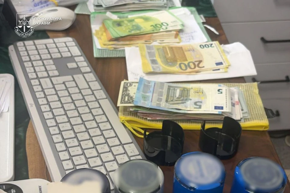 Кошти вилучені в медцентрі пластичної хірургії на Закарпатті за тіньову бухгалтурію