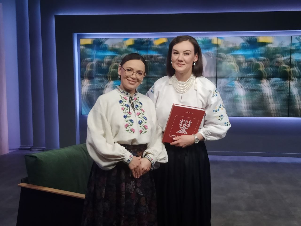 Вишиванка - особливий зв'язок з родом, це одна із найпотужніших енергій,- засновниця Всесвітнього дня вишиванки Леся Воронюк