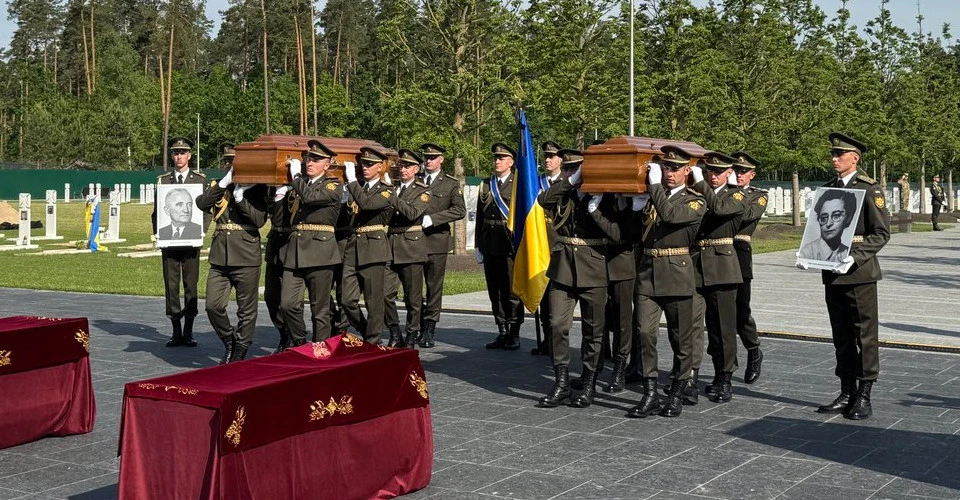 Церемонія перепоховання лідера ОУН Андрія Мельника та його дружини Софії Федак-Мельник