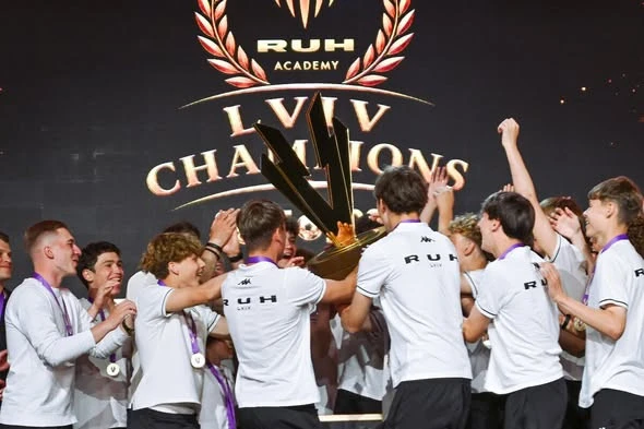 команди U-14, U-15 та U-16 "Руху" — чемпіони України