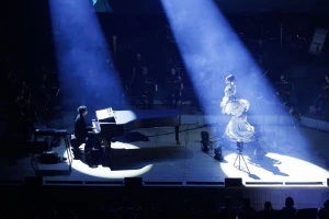 Японська Android Opera “Maria” під час виступу на сцені