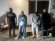 На фото: затримання підозрюваної переправниці військовозобов'язаних на Закарпатті