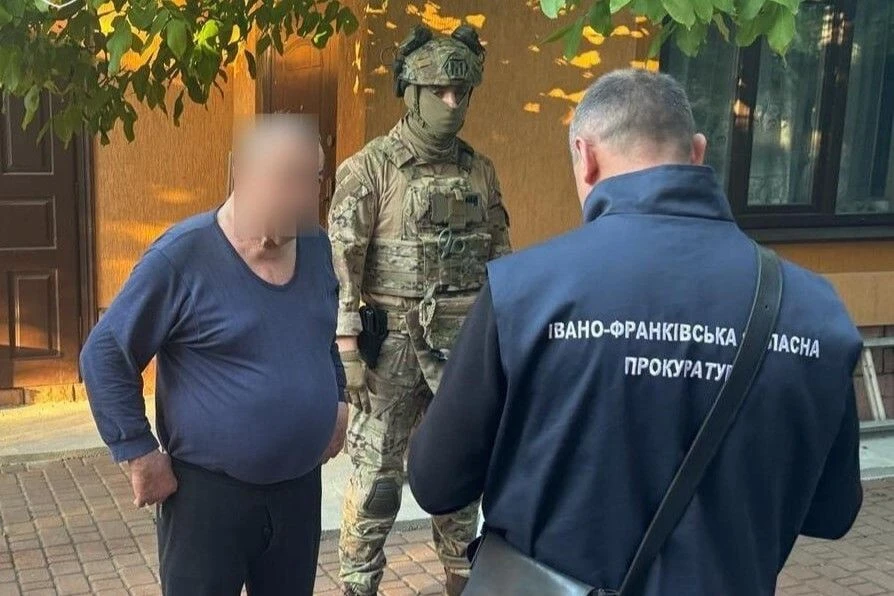 В Івано-Франківську викрили топпосадовців мерії в корупції на забудовах