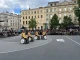 На фото: ветерани змагаються з баскетболу на кріслах колісних на площі біля Оперного театру у Львові під час Unbroken Games 2026