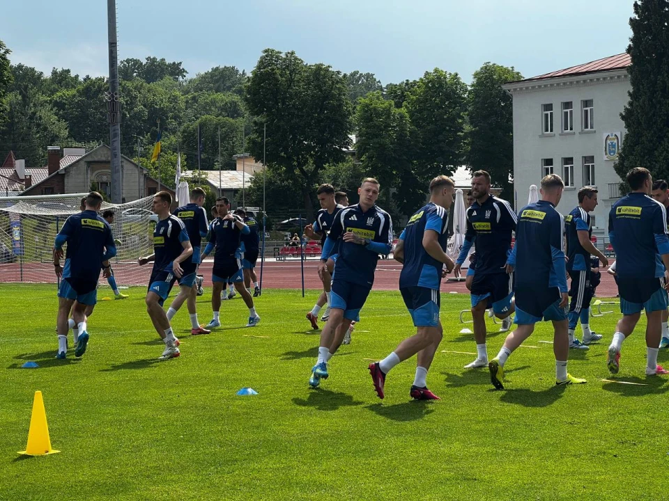 Збірна України з футболу