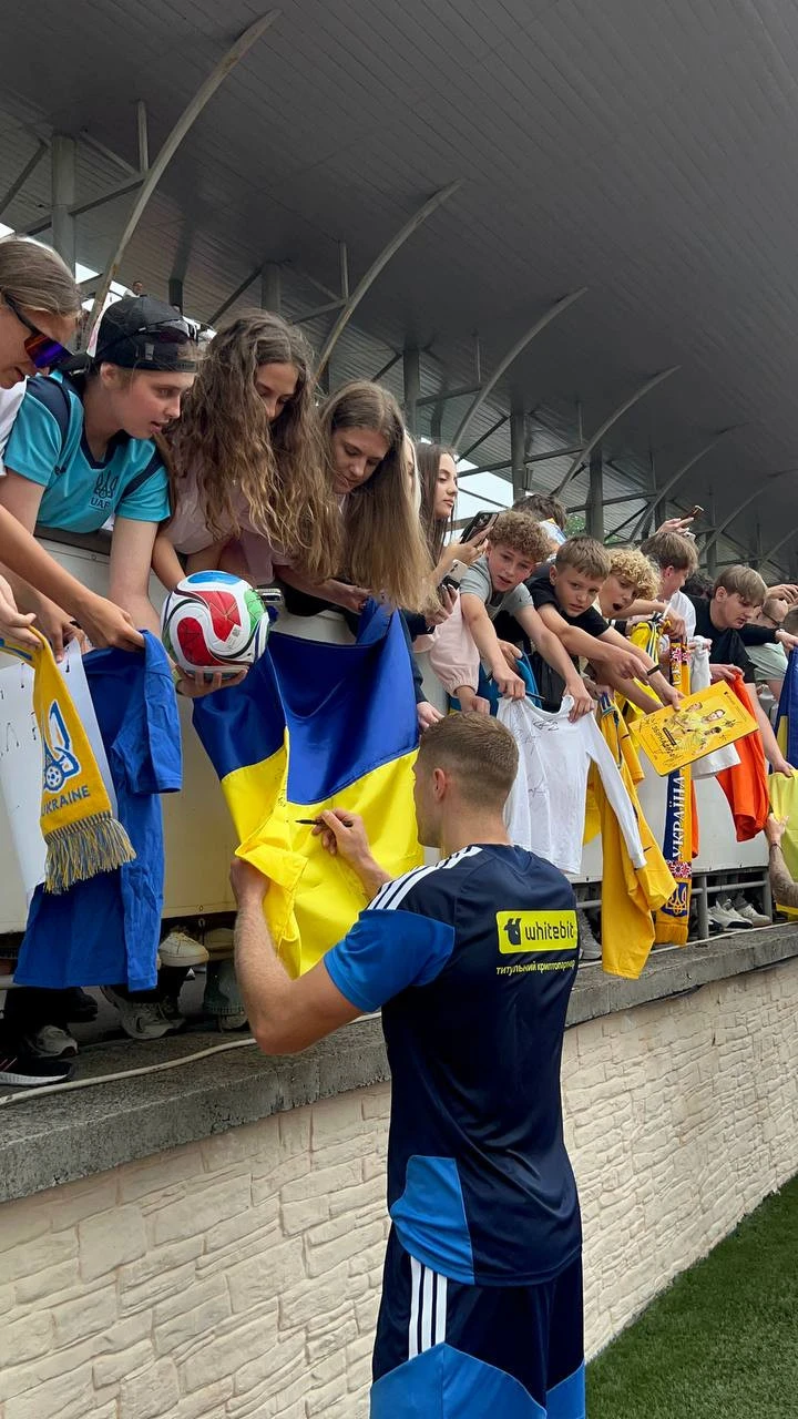 Збірна України з футболу