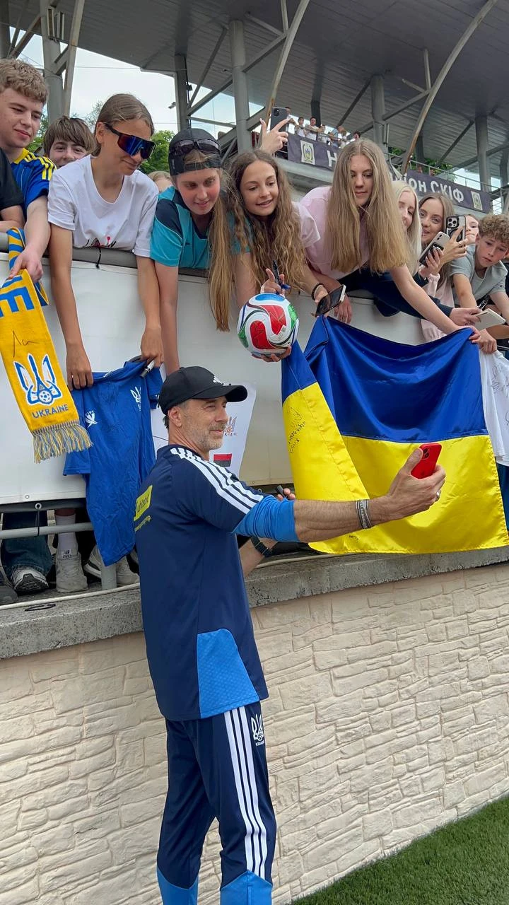 Збірна України з футболу
