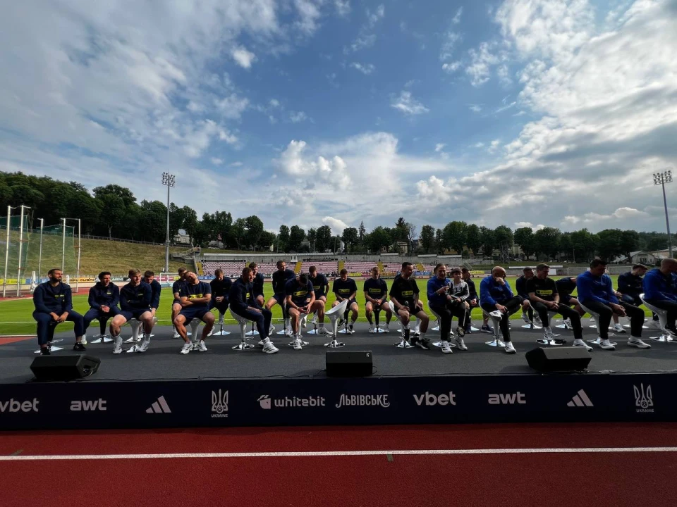 Збірна України з футболу