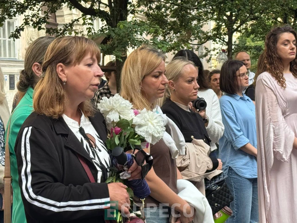 На площі Ангелів у Львові вшанували пам’ять дітей, які загинули внаслідок війни