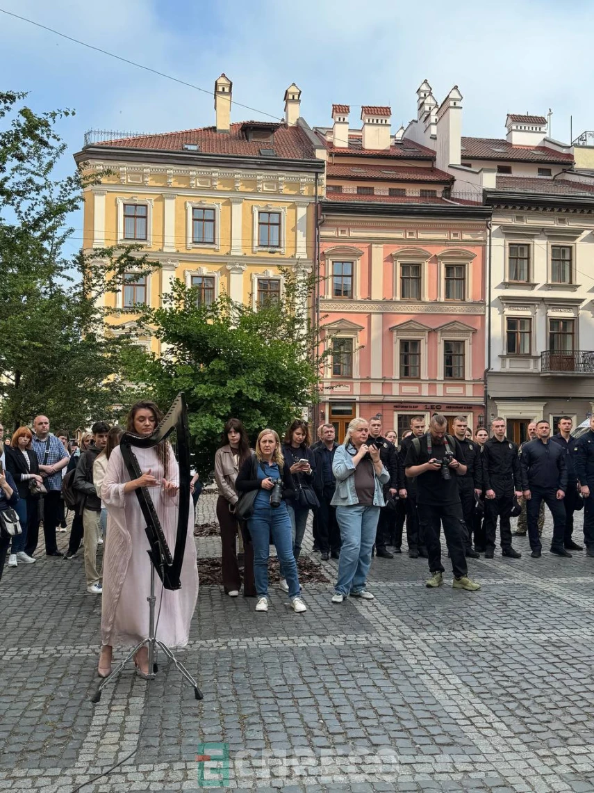 На площі Ангелів у Львові вшанували пам’ять дітей, які загинули внаслідок війни