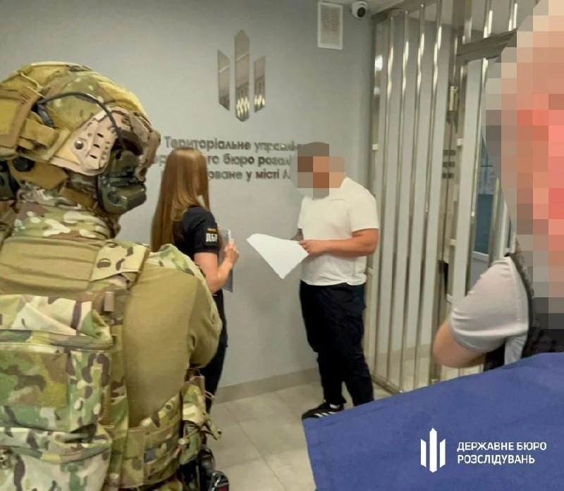 Посадовцям ТЦК на Закарпатті повідомлено про підозру за незаконне утримання та катування людей