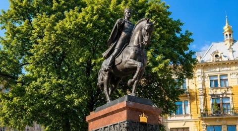 Замість імперського наративу: Львівська ОВА пропонує перейменувати медуніверситет та аеропорт