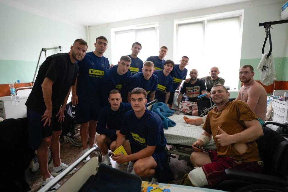 збірна України з футболу з військовими
