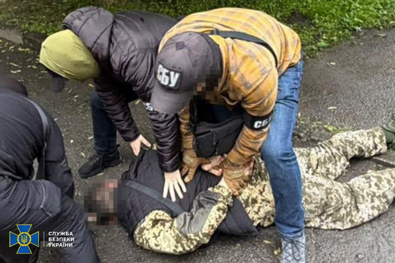 Фіктивне батьківство, інвалідність, зняття з розшу