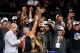 "Нью-Йорк Нікс" - чемпіони НБА-2026. З кубком MVP фіналу Джейлен Брансон