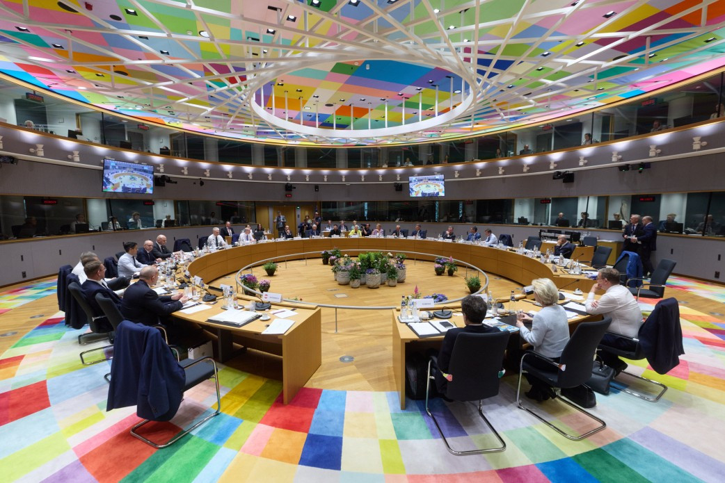Лідери ЄС продовжили санкції проти РФ на рік та підтримали Україну