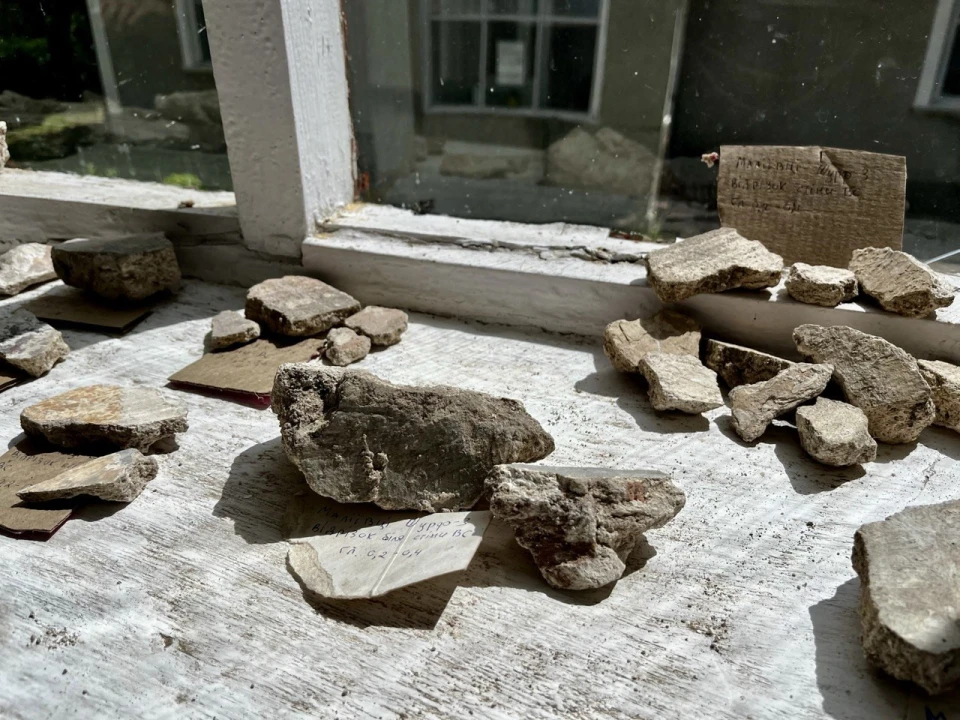 У Маліївцях на Хмельниччині археологи знайшли залишки дзвіниці скельного монастиря