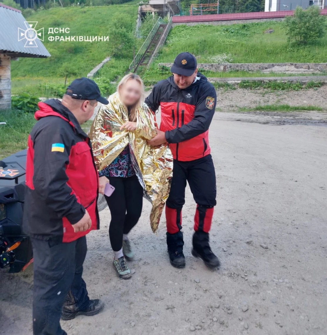 Поблизу гори Шпиці в Карпатах у туристку вдарила блискавка