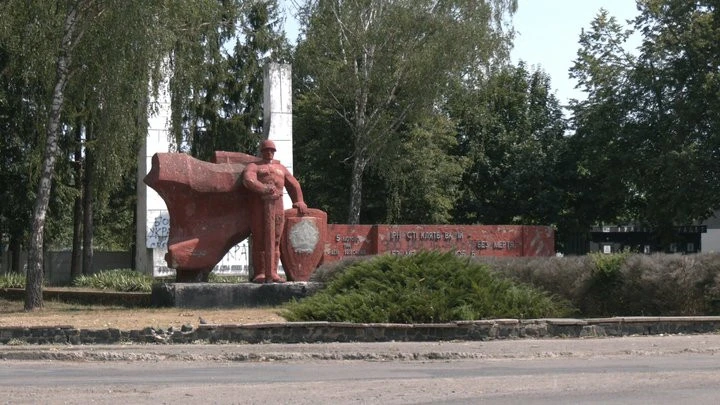 Під час реконструкції Меморіалу слави у Млинові на Рівненщині знайшли 15 поховань часів Другої світової війни