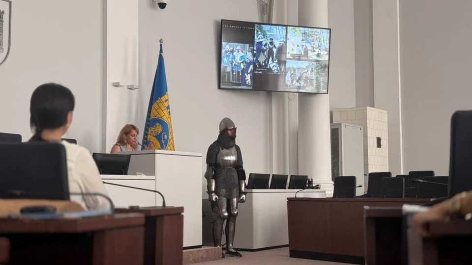 Учасниця навчання презентує свій проєкт