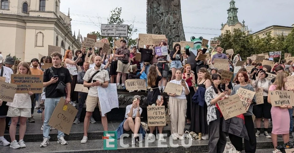 Третій день мирної акції за відставку Сирського та повернення Федорова