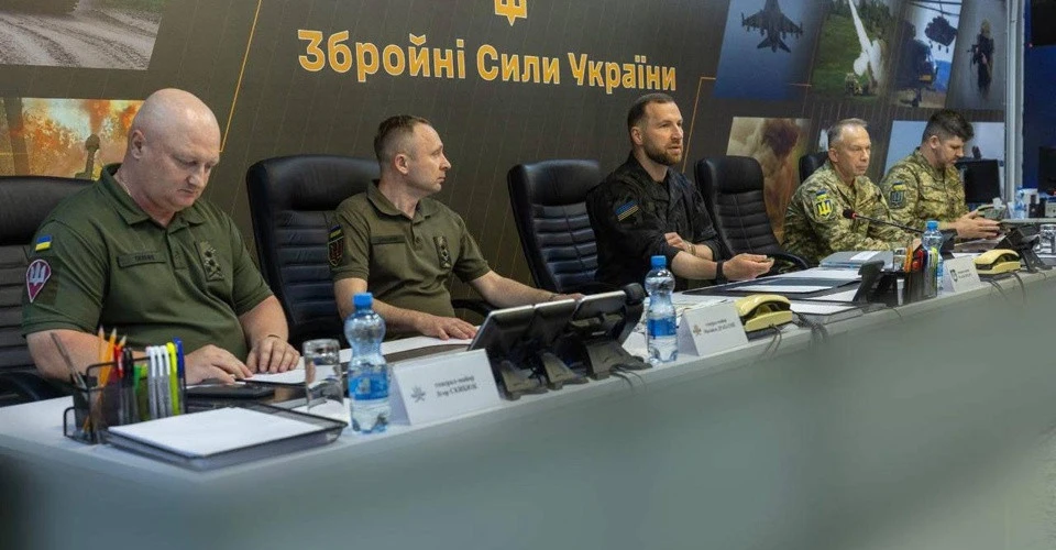 У ЗСУ відбулася офіційна зміна командування: повноваження передали Драпатому і Скибюку