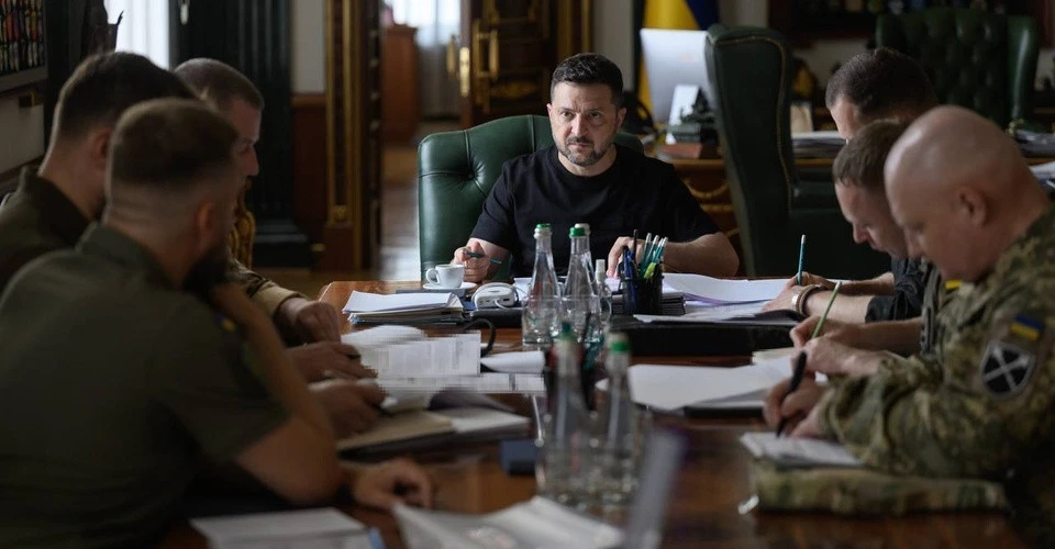 Зеленський провів нараду щодо дипстрайків